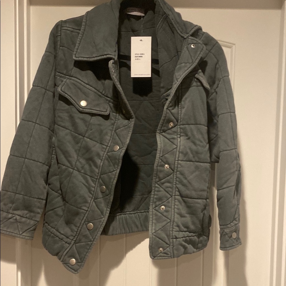 Women's Quilted Puffer Jacket - Dark Gray